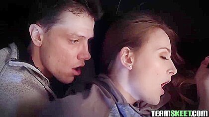 Danni Rivers Is Moaning While Having A Quickie With A Guy