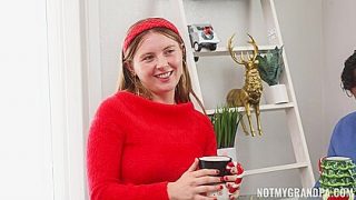 Santa Cock Is Cumming To Town – Zoey Zimmer
